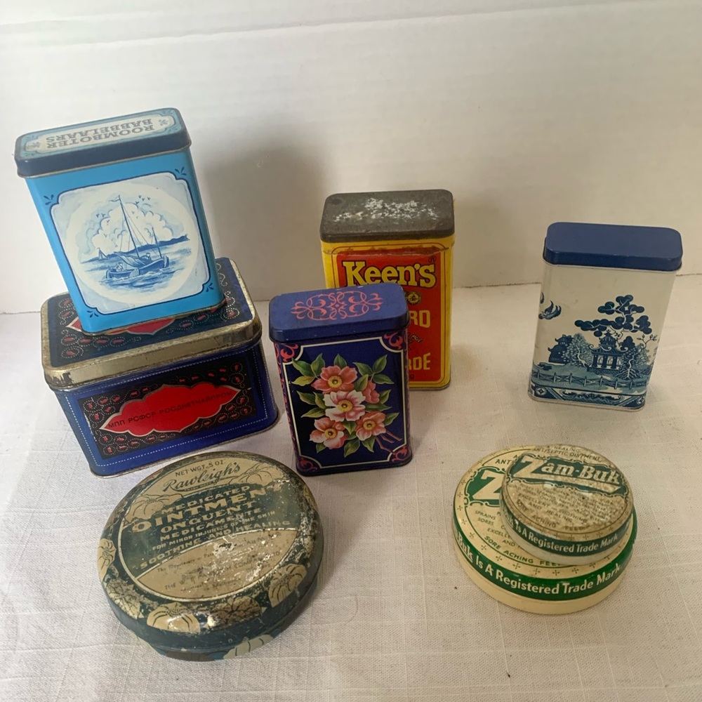VINTAGE | Set of 8 | Metal Product Tins